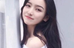 微信头像美女,探寻现代都市女性的时尚魅力”